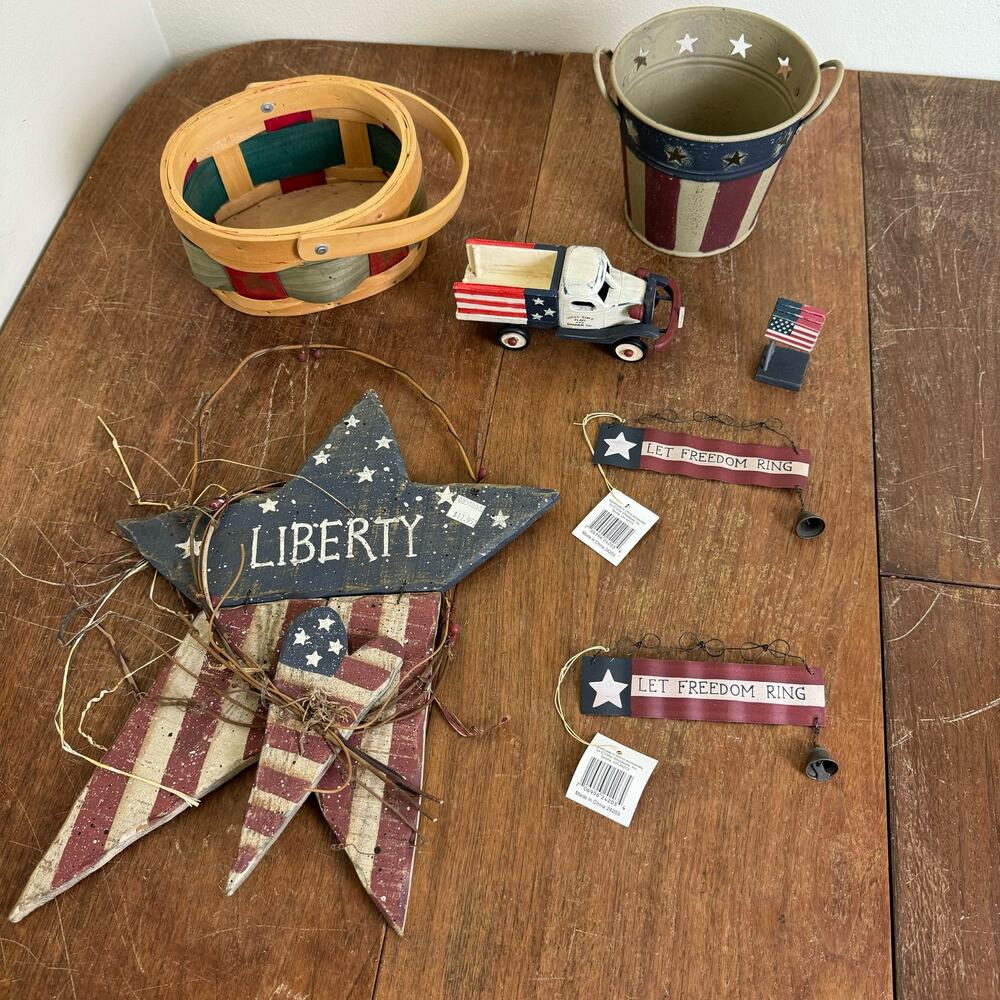 Patriotic Americana Decorative Bundle 7 items some NWT 4th of July American Flag